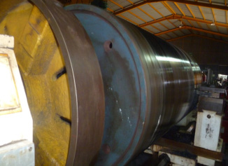 Large roller face on the lathe